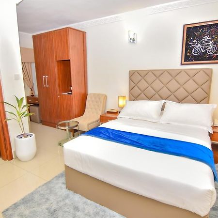 The Hallmark Hub, Hotel & Apartments Абуджа Экстерьер фото