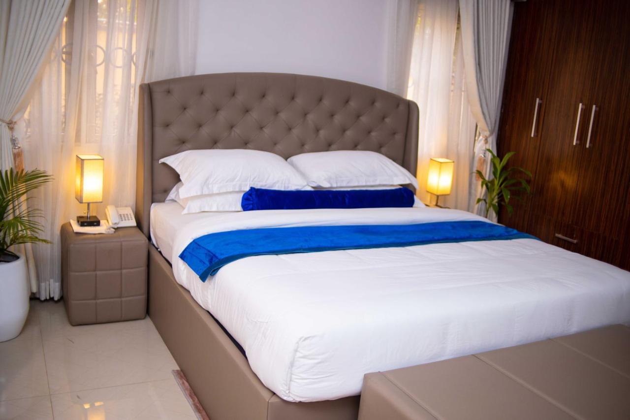 The Hallmark Hub, Hotel & Apartments Абуджа Экстерьер фото
