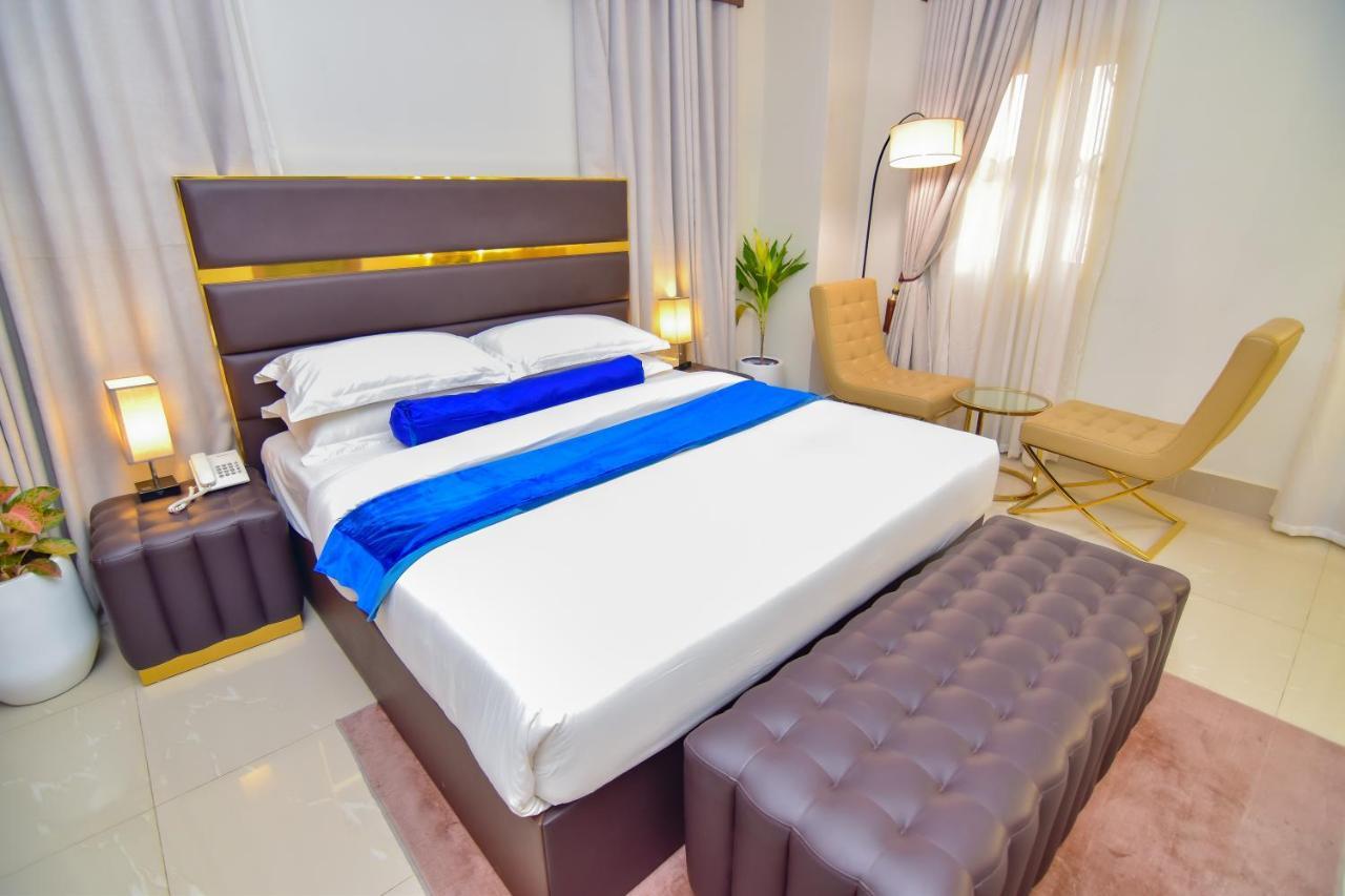 The Hallmark Hub, Hotel & Apartments Абуджа Экстерьер фото